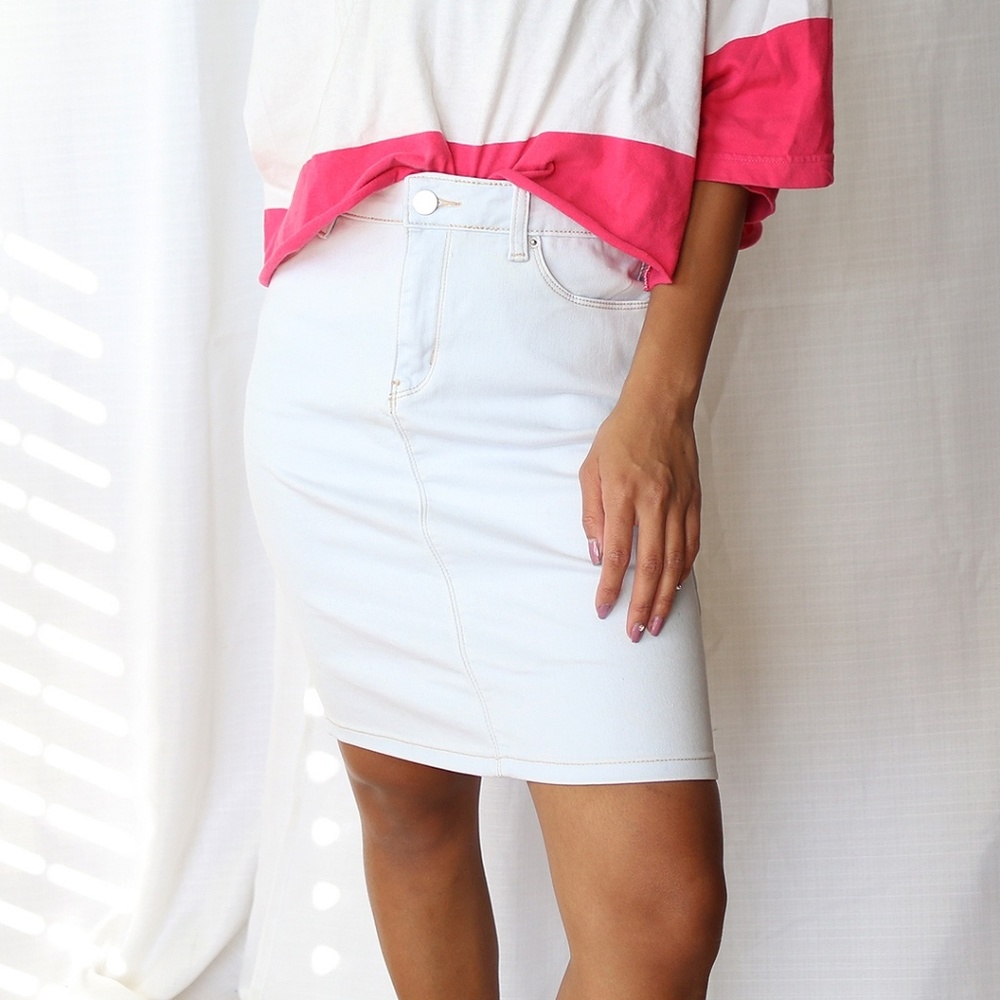 Highwaist Light Wash Denim Pencil Skirt